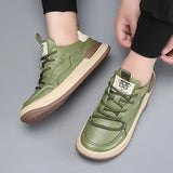 Leren schoenen op hoge zool