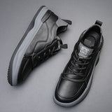Leren schoenen op hoge zool
