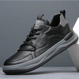 Leren schoenen op hoge zool